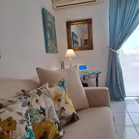 Sea & City - 10 Min Drive To The Beach & Athens Airport Markópoulon