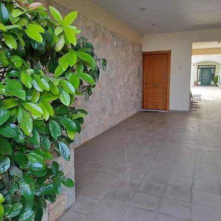 Sea & City - 10 Min Drive To The Beach & Athens Airport *