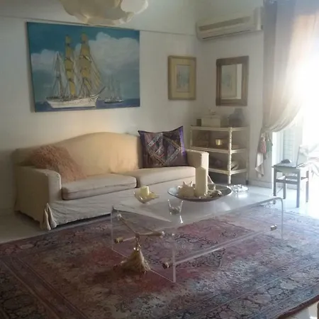 Sea & City - 10 Min Drive To The Beach & Athens Airport Markópoulon